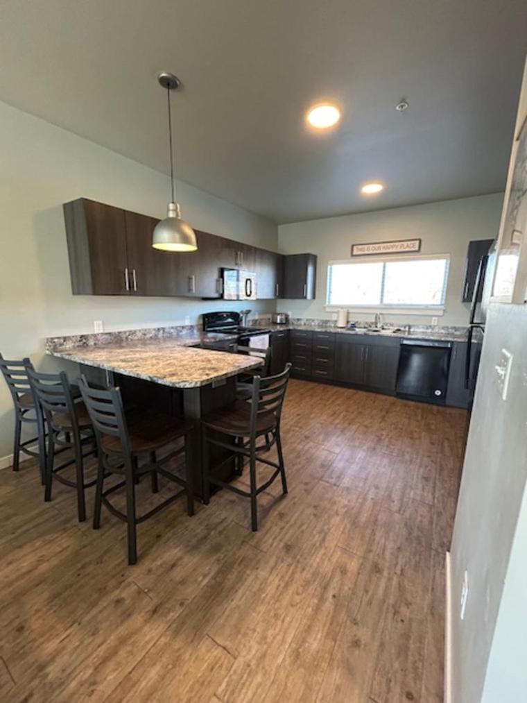 Bringham'S Mill Apartments Perfect For Groups Full Kitchen Gym And Free Parking 雷克斯堡 外观 照片